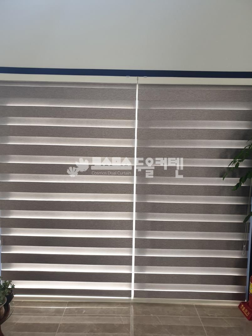 1890092529_BOSw9nAp_862cbb9ac1a246a88ce6059cb8cf6760edccf7f6.png 이미지크게보기